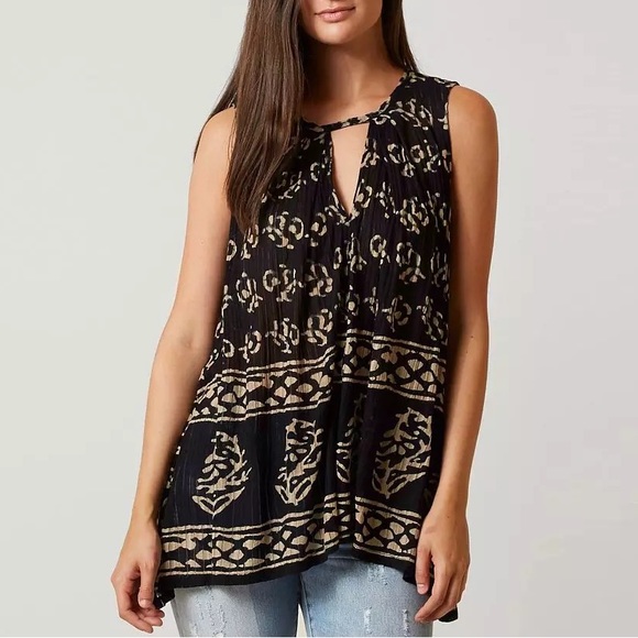Lucky Brand Tops - Lucky Brand printed black cutout tunic tank top, size large